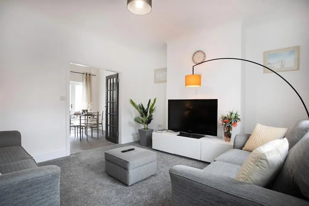 Вилла Cudworth House, Barnsley For Contractors & Families, Off-Road Parking, Speedy Wifi,Etc Дом отдыха