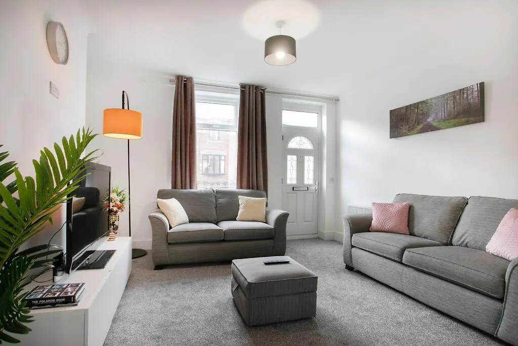 Вилла Cudworth House, Barnsley For Contractors & Families, Off-Road Parking, Speedy Wifi,Etc Дом отдыха