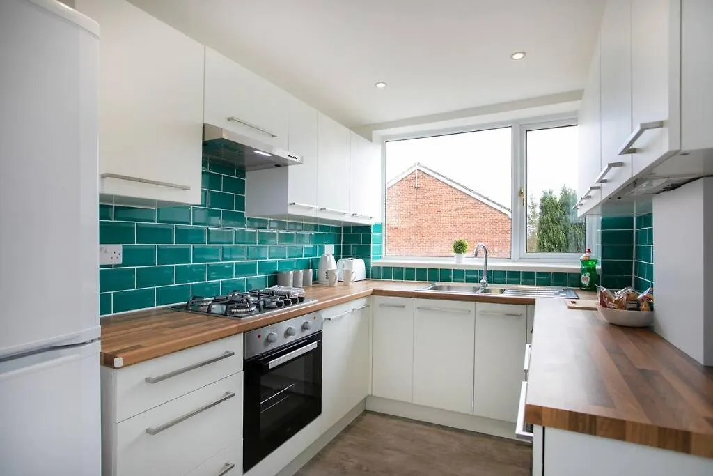 Вилла Cudworth House, Barnsley For Contractors & Families, Off-Road Parking, Speedy Wifi,Etc Дом отдыха
