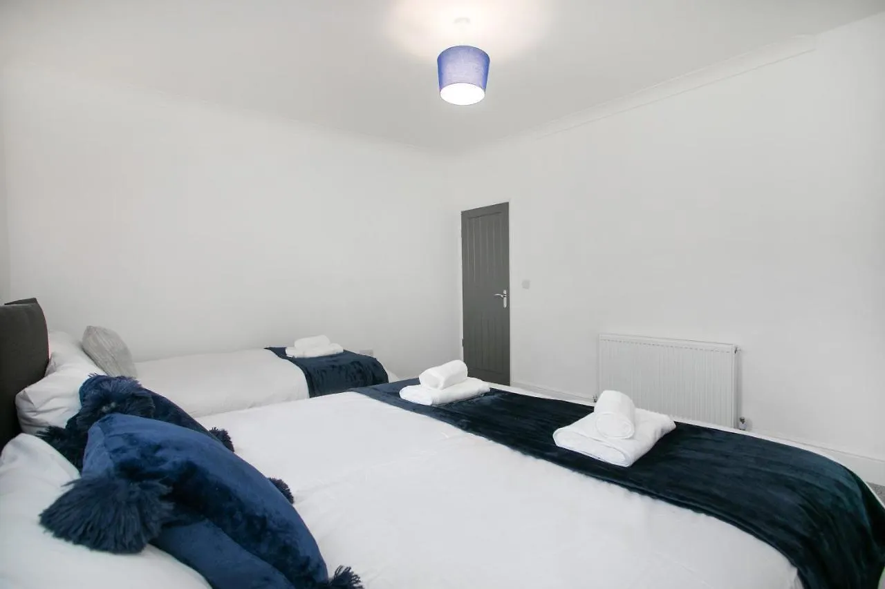 Вилла Cudworth House, Barnsley For Contractors & Families, Off-Road Parking, Speedy Wifi,Etc Дом отдыха