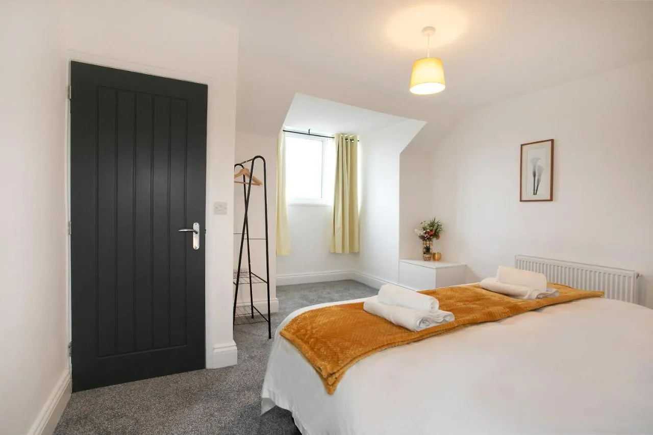 Вилла Cudworth House, Barnsley For Contractors & Families, Off-Road Parking, Speedy Wifi,Etc 0*,